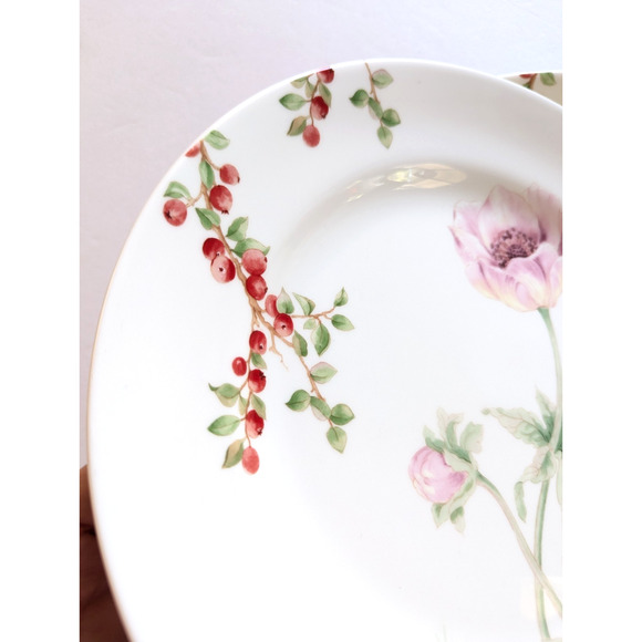 Lenox Winter Garden Anemone w/ Wintergreen Laurie LOT 2 Dinner Plates 11.25" $60 - Picture 7 of 8
